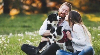 Perros y relaciones de pareja: cómo influyen y qué aportan